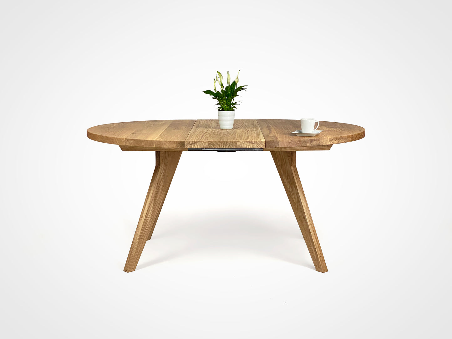 HILO table - oak