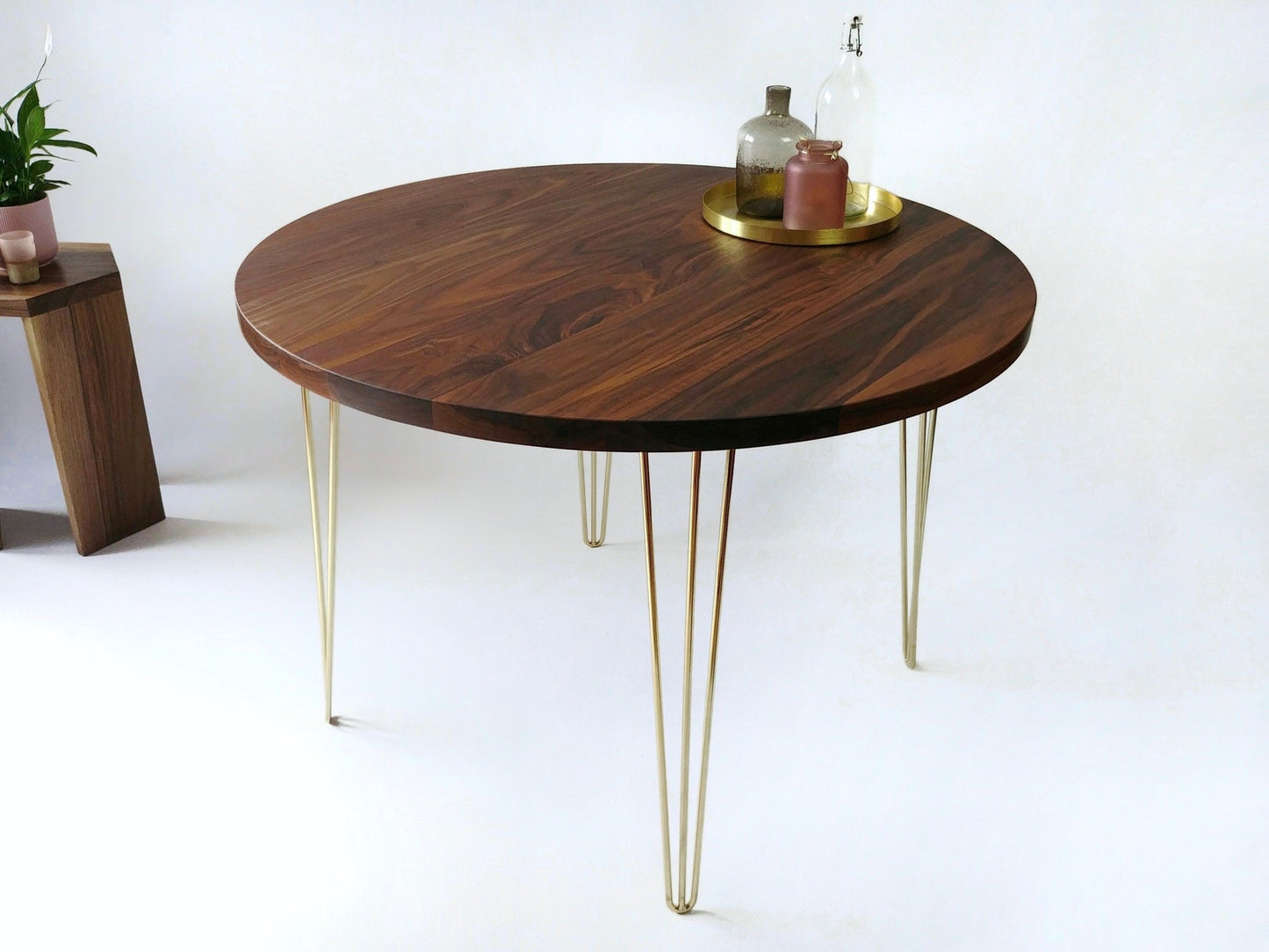 MOKU table - walnut