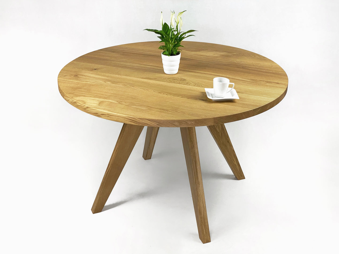 HILO table - oak