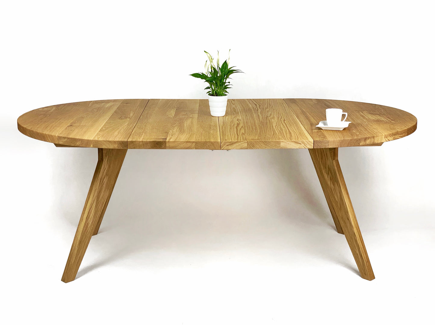 HILO table - oak